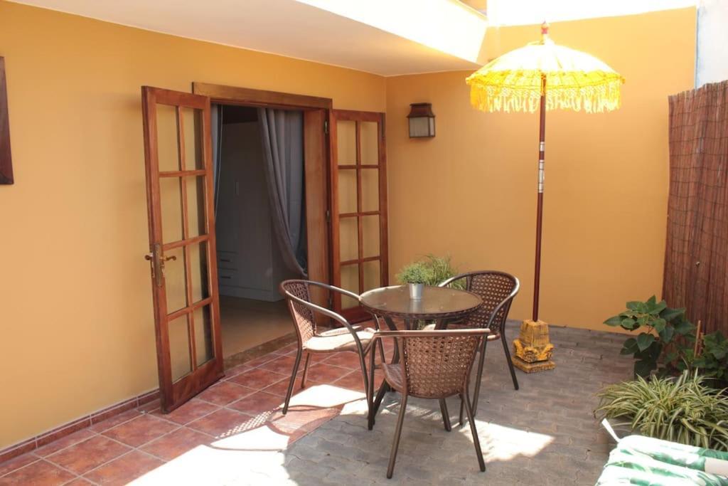Villa Casa Con Piscina En El Centro Los Llanos De Aridane Exterior foto